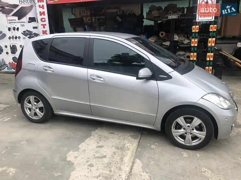 Mercedes-Benz A-Class 2011