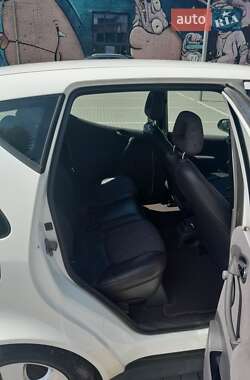 Хэтчбек Mercedes-Benz A-Class 1999 в 