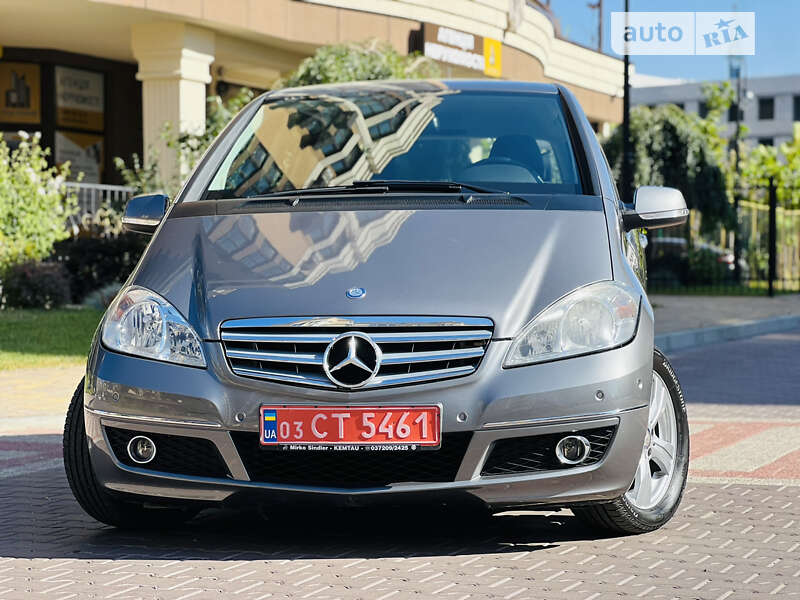 Хэтчбек Mercedes-Benz A-Class 2010 в Киеве