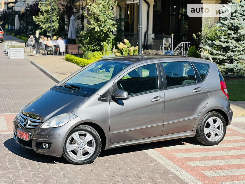 Хэтчбек Mercedes-Benz A-Class 2010 в Киеве