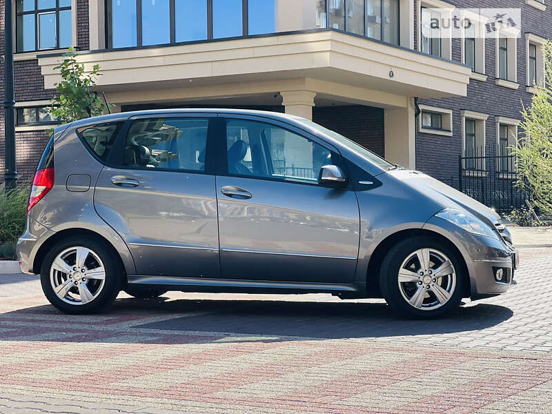Хэтчбек Mercedes-Benz A-Class 2010 в Киеве