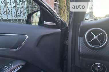 Хэтчбек Mercedes-Benz A-Class 2012 в 