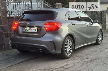 Хэтчбек Mercedes-Benz A-Class 2012 в 