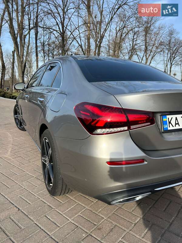 Седан Mercedes-Benz A-Class 2019 в Киеве