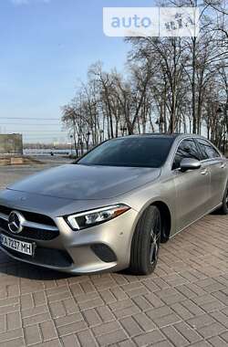 Седан Mercedes-Benz A-Class 2019 в Киеве
