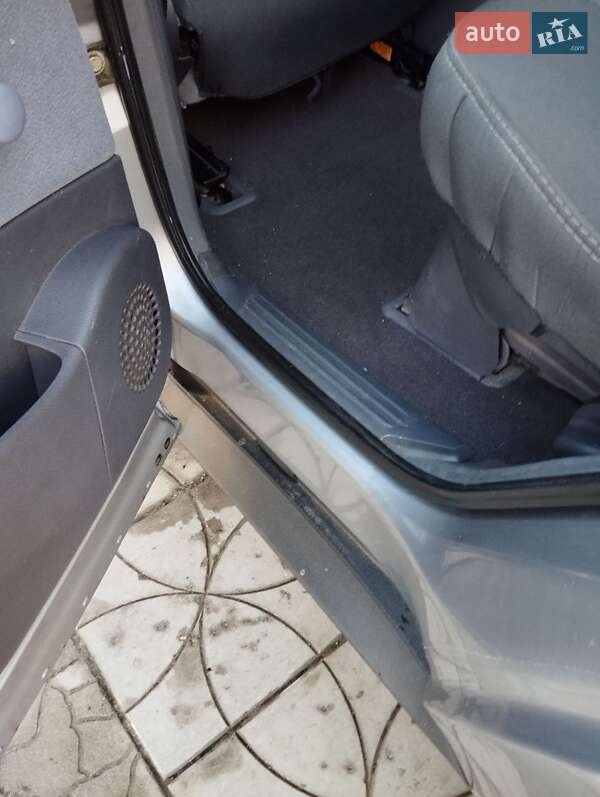 Хэтчбек Mercedes-Benz A-Class 1998 в Решетиловке фото 9 Хэтчбек Mercedes-Benz A-Class 1998 в Решетиловке