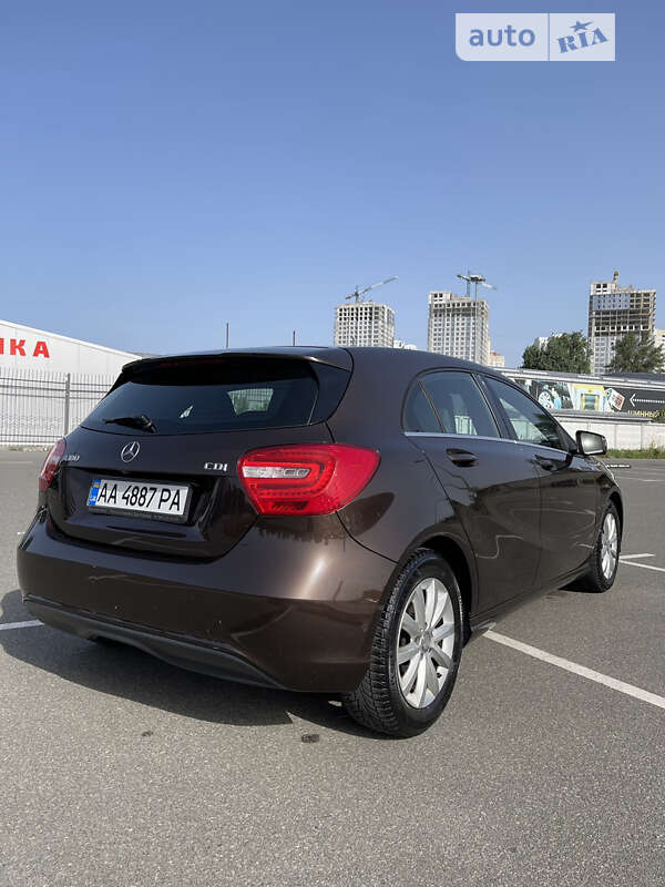 Хэтчбек Mercedes-Benz A-Class 2015 в Киеве