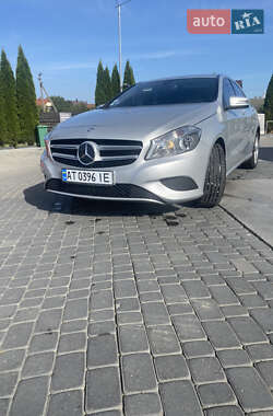 Хэтчбек Mercedes-Benz A-Class 2012 в 