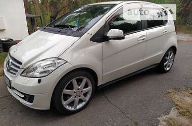 Хэтчбек Mercedes-Benz A-Class 2012 в Киеве