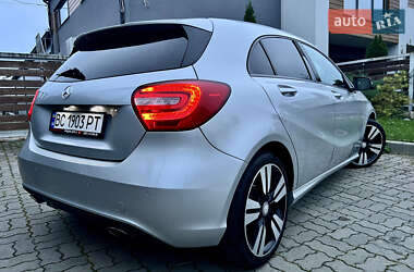 Хетчбек Mercedes-Benz A-Class 2015 в 