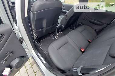 Хэтчбек Mercedes-Benz A-Class 2010 в 