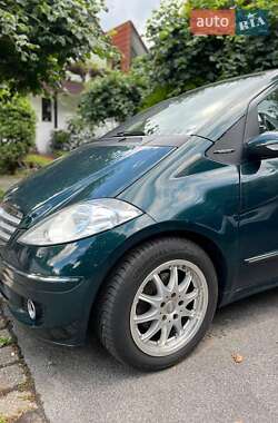 Хэтчбек Mercedes-Benz A-Class 2006 в 