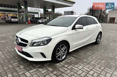 Хэтчбек Mercedes-Benz A-Class 2017 в 