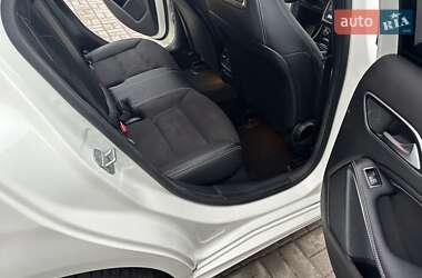 Хэтчбек Mercedes-Benz A-Class 2017 в 