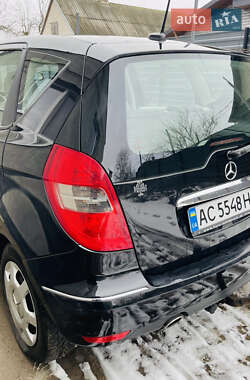 Хетчбек Mercedes-Benz A-Class 2010 в 