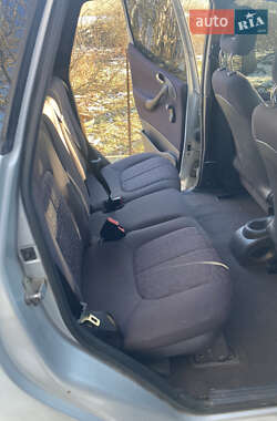 Хэтчбек Mercedes-Benz A-Class 2002 в 