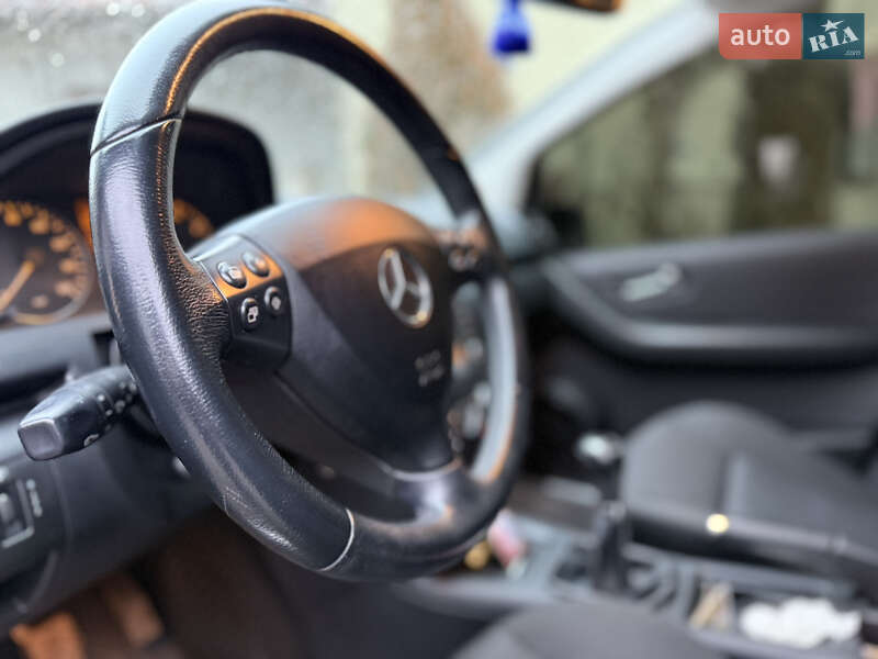 Хэтчбек Mercedes-Benz A-Class 2009 в Ивано-Франковске