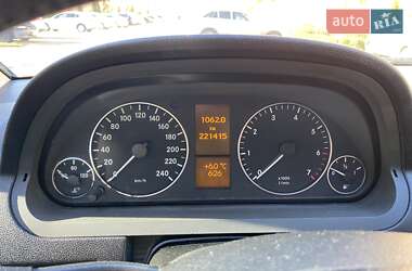 Хэтчбек Mercedes-Benz A-Class 2010 в 