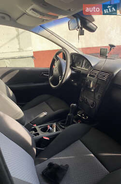 Хэтчбек Mercedes-Benz A-Class 2006 в 