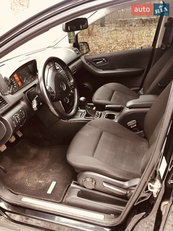 Хетчбек Mercedes-Benz A-Class 2012 в Володимирці