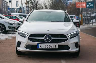 Седан Mercedes-Benz A-Class 2019 в Києві