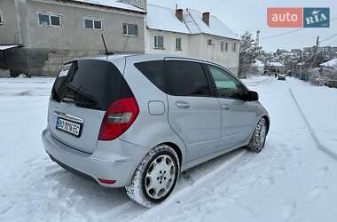 Хэтчбек Mercedes-Benz A-Class 2010 в 