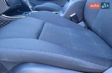 Хетчбек Mercedes-Benz A-Class 2010 в 