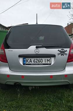 Хетчбек Mercedes-Benz A-Class 2009 в 