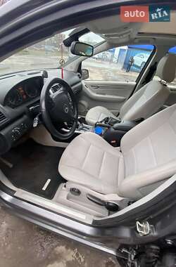 Хэтчбек Mercedes-Benz A-Class 2009 в 