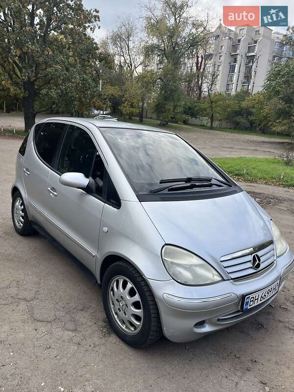 Хэтчбек Mercedes-Benz A-Class 2001 в 