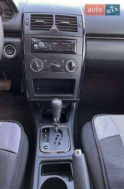 Хэтчбек Mercedes-Benz A-Class 2009 в 
