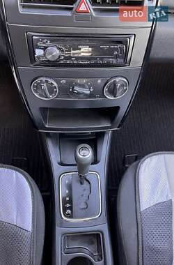 Хэтчбек Mercedes-Benz A-Class 2009 в 