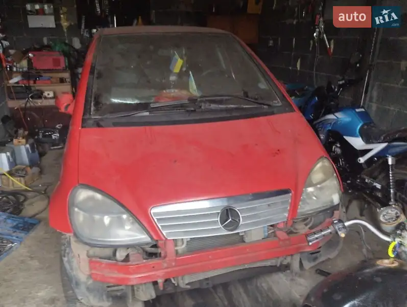 Хэтчбек Mercedes-Benz A-Class 1998 в 