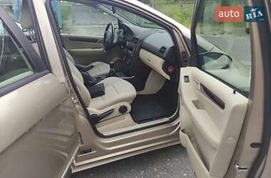Хэтчбек Mercedes-Benz A-Class 2004 в 