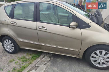 Хэтчбек Mercedes-Benz A-Class 2004 в 