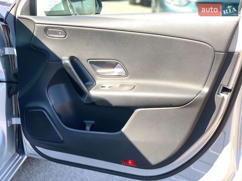 Седан Mercedes-Benz A-Class 2019 в Виннице