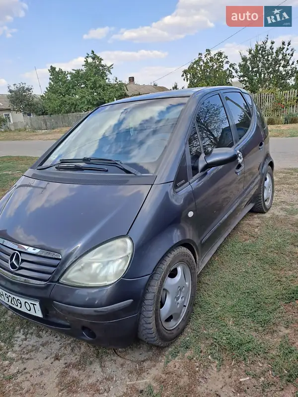 Хетчбек Mercedes-Benz A-Class 2000 в 