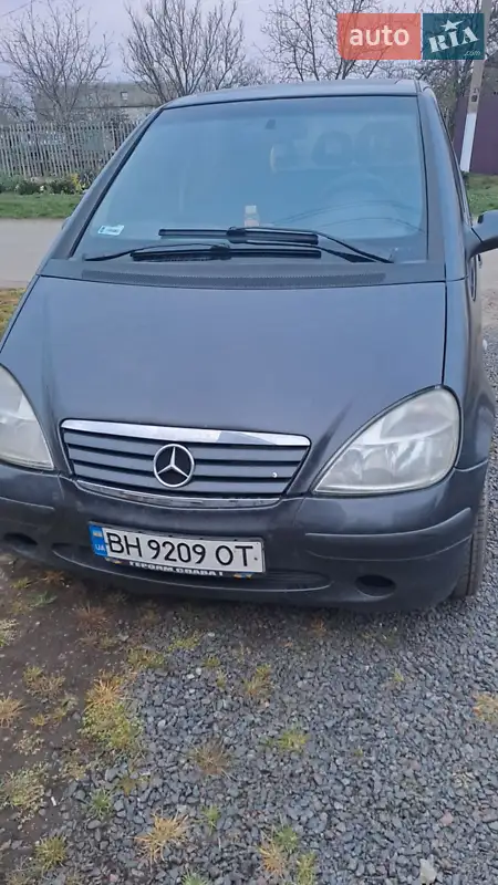Хетчбек Mercedes-Benz A-Class 2000 в 