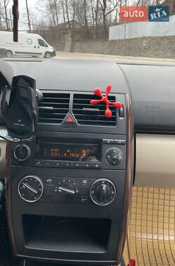 Хэтчбек Mercedes-Benz A-Class 2005 в 
