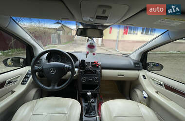 Хэтчбек Mercedes-Benz A-Class 2005 в 