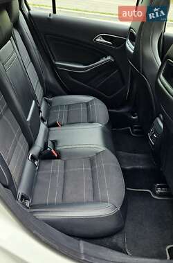 Хэтчбек Mercedes-Benz A-Class 2013 в 