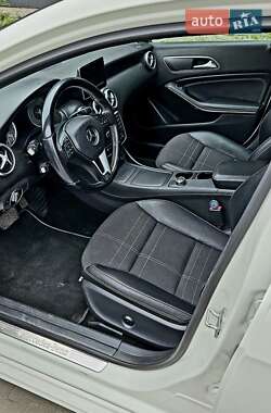 Хэтчбек Mercedes-Benz A-Class 2013 в 