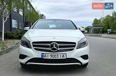 Хэтчбек Mercedes-Benz A-Class 2013 в 