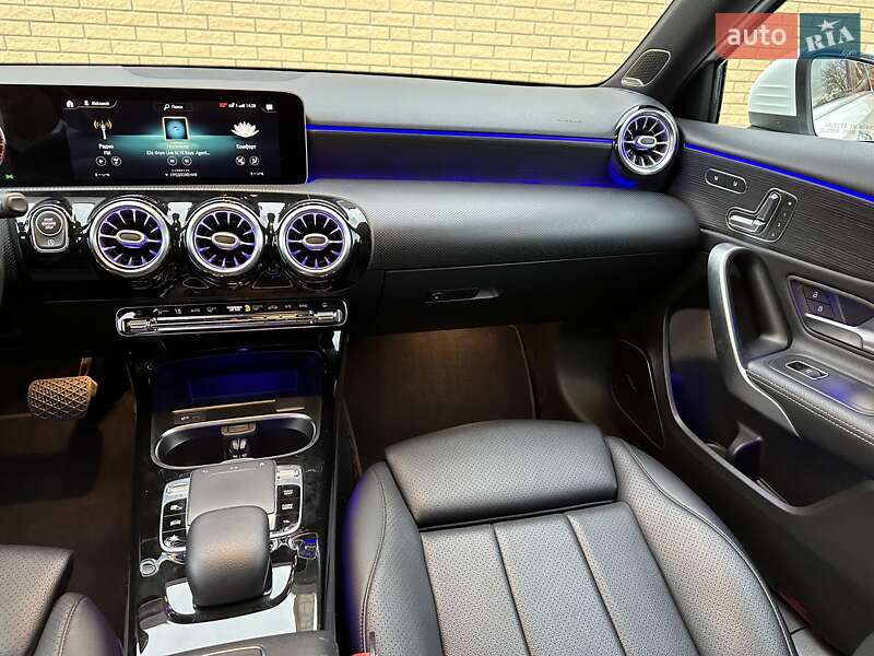 Седан Mercedes-Benz A-Class 2019 в Запорожье