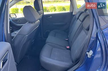 Хэтчбек Mercedes-Benz A-Class 2012 в 