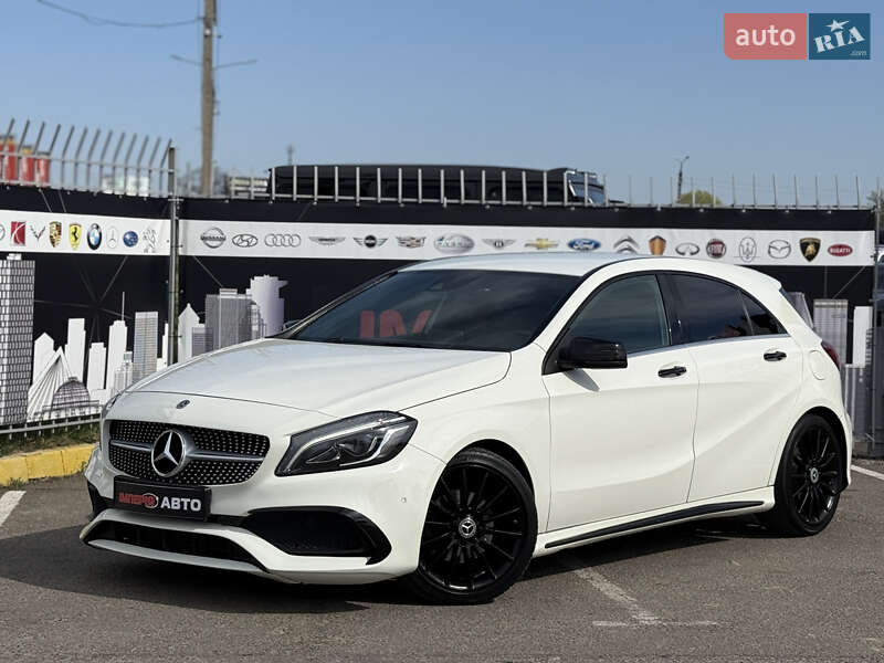 Хетчбек Mercedes-Benz A-Class 2018 в 