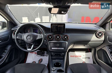 Хетчбек Mercedes-Benz A-Class 2018 в 