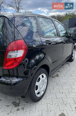 Хетчбек Mercedes-Benz A-Class 2011 в 