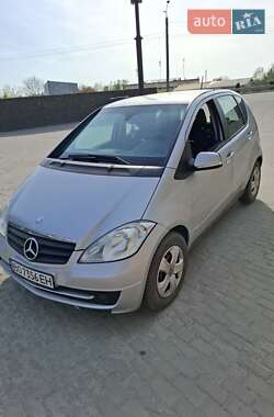 Хэтчбек Mercedes-Benz A-Class 2010 в 
