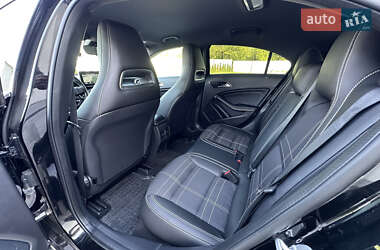 Хэтчбек Mercedes-Benz A-Class 2016 в 